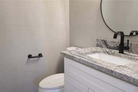Condo in Saint Petersburg, Florida, 2 bedrooms  № 1417655 - photo 13