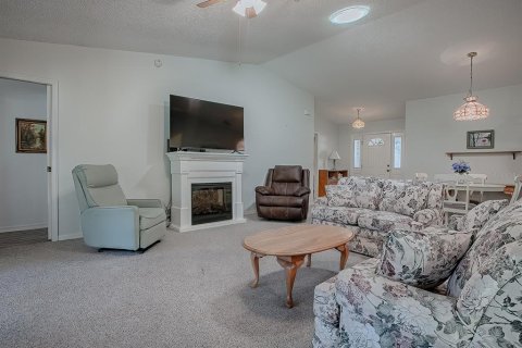 Casa en venta en Leesburg, Florida, 3 dormitorios, 149.67 m2 № 1597244 - foto 12
