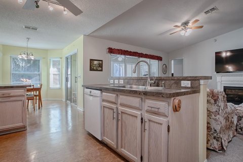 Casa en venta en Leesburg, Florida, 3 dormitorios, 149.67 m2 № 1597244 - foto 18