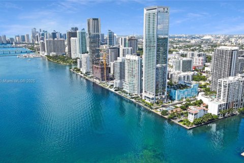 Condominio en venta en Miami, Florida, 1 dormitorio, 63.17 m2 № 1861996 - foto 2
