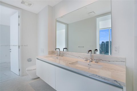 Condominio en venta en Miami, Florida, 1 dormitorio, 63.17 m2 № 1861996 - foto 18