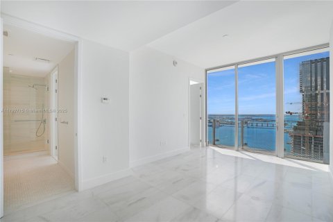 Condominio en venta en Miami, Florida, 1 dormitorio, 63.17 m2 № 1861996 - foto 5