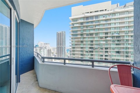 Купить кондоминиум в Майами, Флорида 1 спальня, 66.98м2, № 2251142 - фото 10