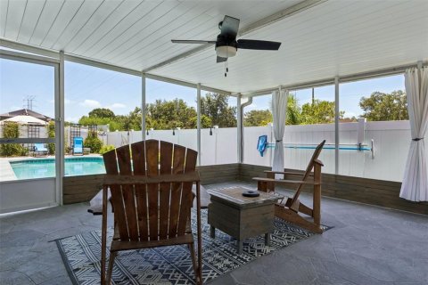 House in Tampa, Florida 4 bedrooms, 170.57 sq.m. № 2227188 - photo 21