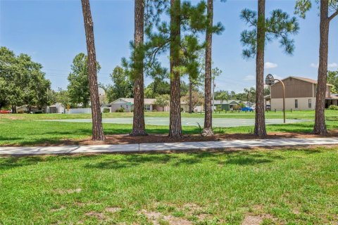 House in Tampa, Florida 4 bedrooms, 170.57 sq.m. № 2227188 - photo 28