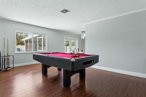 House in Tampa, Florida 4 bedrooms, 170.57 sq.m. № 2227188 - photo 10