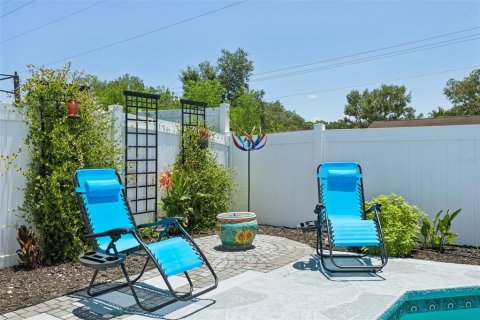 House in Tampa, Florida 4 bedrooms, 170.57 sq.m. № 2227188 - photo 24
