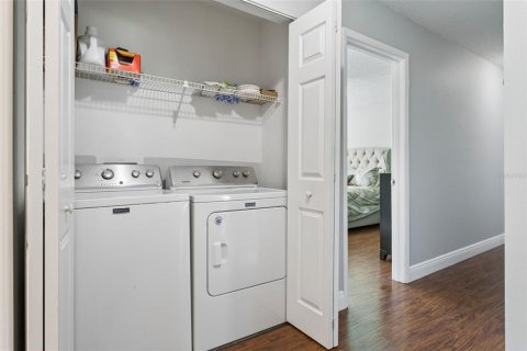 House in Tampa, Florida 4 bedrooms, 170.57 sq.m. № 2227188 - photo 20