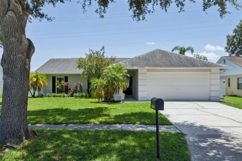 Villa ou maison à Tampa, Floride 4 chambres, 170.57 m2 № 2227188