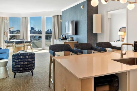 Condominio en venta en Miami Beach, Florida, 1 dormitorio, 93.09 m2 № 2153442 - foto 13