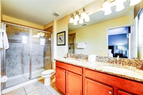 Casa en venta en Kissimmee, Florida, 6 dormitorios, 305.74 m2 № 1616606 - foto 29