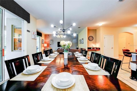 Casa en venta en Kissimmee, Florida, 6 dormitorios, 305.74 m2 № 1616606 - foto 26