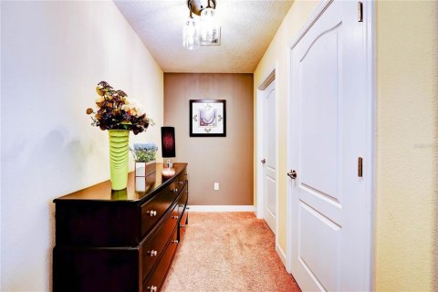 Casa en venta en Kissimmee, Florida, 6 dormitorios, 305.74 m2 № 1616606 - foto 2