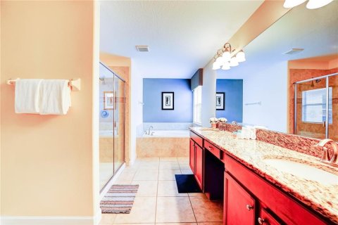 Casa en venta en Kissimmee, Florida, 6 dormitorios, 305.74 m2 № 1616606 - foto 11
