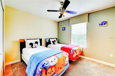 Casa en venta en Kissimmee, Florida, 6 dormitorios, 305.74 m2 № 1616606 - foto 10