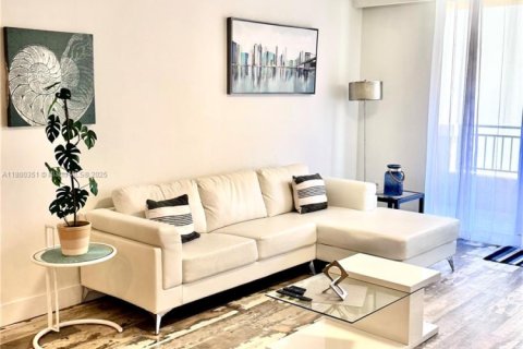 Condo in Hallandale Beach, Florida, 2 bedrooms  № 1728425 - photo 20
