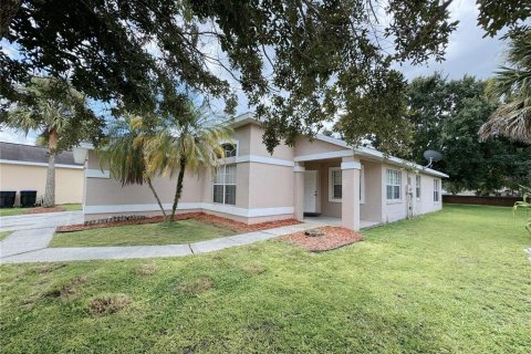 Villa ou maison à louer à Orlando, Floride: 4 chambres, 218.97 m2 № 1888597 - photo 3