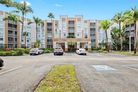 Condominio en venta en Doral, Florida, 3 dormitorios, 114.27 m2 № 1977865 - foto 1