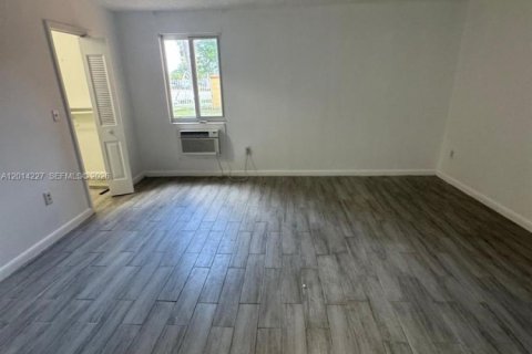Copropriété à louer à Hialeah, Floride: 1 chambre, 35.49 m2 № 2076247 - photo 7