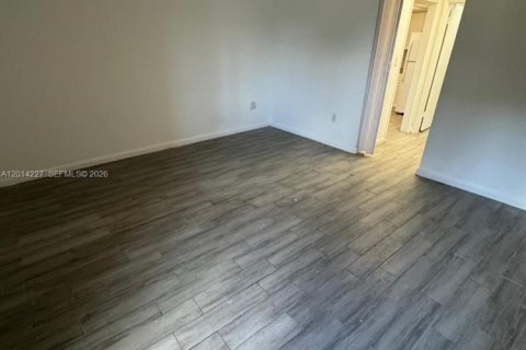 Copropriété à louer à Hialeah, Floride: 1 chambre, 35.49 m2 № 2076247 - photo 3