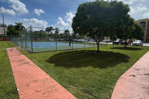 Copropriété à louer à Hialeah, Floride: 1 chambre, 35.49 m2 № 2076247 - photo 12