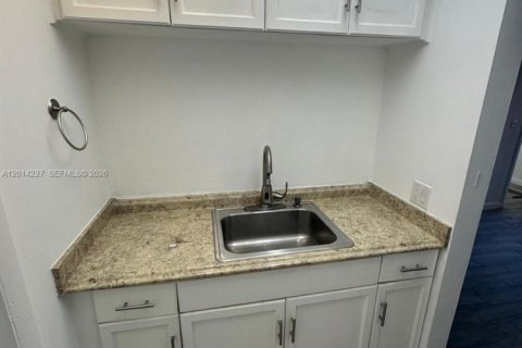 Copropriété à louer à Hialeah, Floride: 1 chambre, 35.49 m2 № 2076247 - photo 8