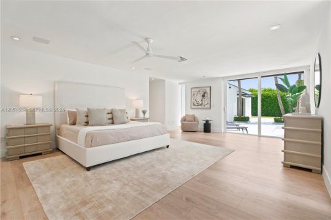 Casa en venta en Miami, Florida, 5 dormitorios, 484.76 m2 № 2186198 - foto 30
