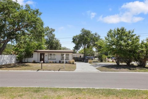 Casa en venta en Saint Petersburg, Florida, 3 dormitorios, 96.15 m2 № 1648065 - foto 2