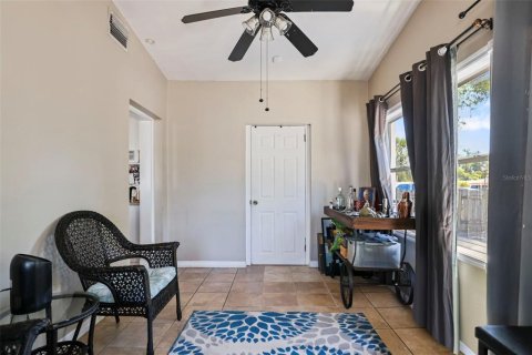 Casa en venta en Saint Petersburg, Florida, 3 dormitorios, 96.15 m2 № 1648065 - foto 17