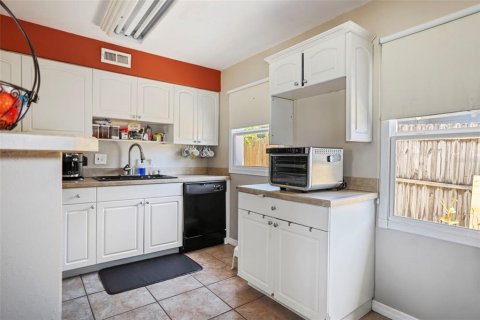 Casa en venta en Saint Petersburg, Florida, 3 dormitorios, 96.15 m2 № 1648065 - foto 16