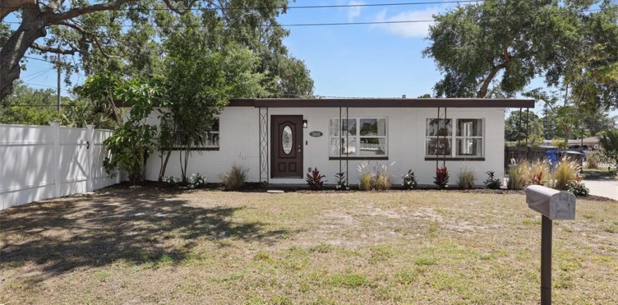 Casa en Saint Petersburg, Florida 3 dormitorios, 96.15 m2 № 1648065