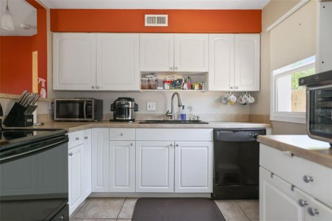Casa en venta en Saint Petersburg, Florida, 3 dormitorios, 96.15 m2 № 1648065 - foto 11