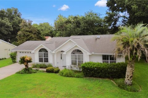 House in Ocala, Florida 3 bedrooms, 153.66 sq.m. № 2150602 - photo 8