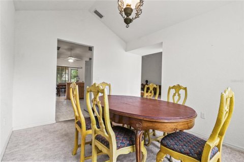 House in Ocala, Florida 3 bedrooms, 153.66 sq.m. № 2150602 - photo 17
