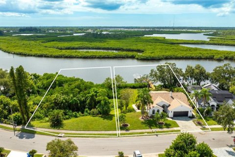 House in Bradenton, Florida 3 bedrooms, 153.1 sq.m. № 2236182