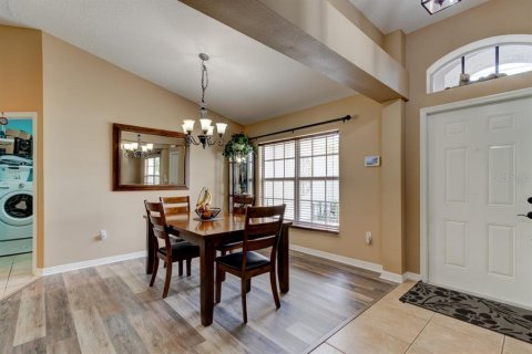 House in Deltona, Florida 3 bedrooms, 186.36 sq.m. № 1898470 - photo 6