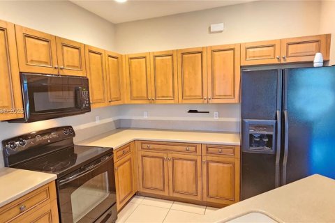 Townhouse in Riviera Beach, Florida 3 bedrooms, 128.11 sq.m. № 1896623 - photo 5