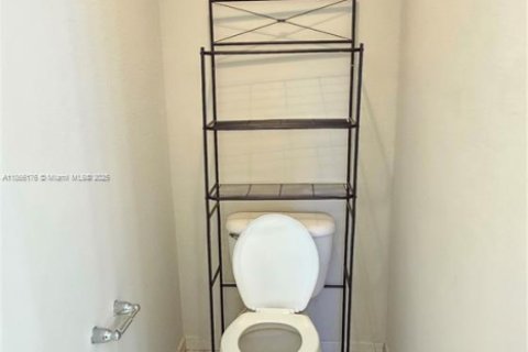Townhouse in Riviera Beach, Florida 3 bedrooms, 128.11 sq.m. № 1896623 - photo 23