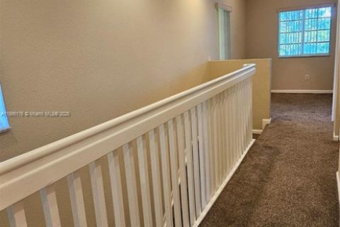 Townhouse in Riviera Beach, Florida 3 bedrooms, 128.11 sq.m. № 1896623 - photo 15