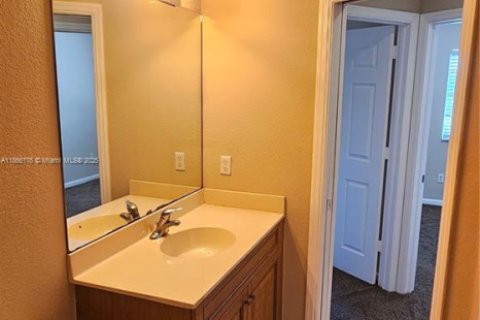 Townhouse in Riviera Beach, Florida 3 bedrooms, 128.11 sq.m. № 1896623 - photo 14