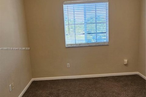 Townhouse in Riviera Beach, Florida 3 bedrooms, 128.11 sq.m. № 1896623 - photo 16