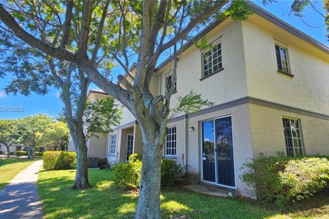 Townhouse in Riviera Beach, Florida 3 bedrooms, 128.11 sq.m. № 1896623 - photo 11