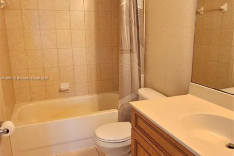 Townhouse in Riviera Beach, Florida 3 bedrooms, 128.11 sq.m. № 1896623 - photo 13