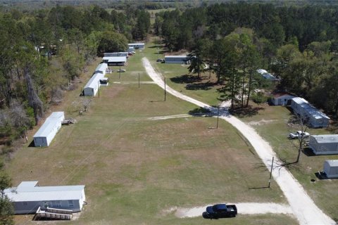 Commercial property in Live Oak, Florida 982.35 sq.m. № 2214388 - photo 4