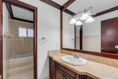 Купить виллу или дом в Саут-Майами, Флорида 5 спален, 281.12м2, № 2024471 - фото 26