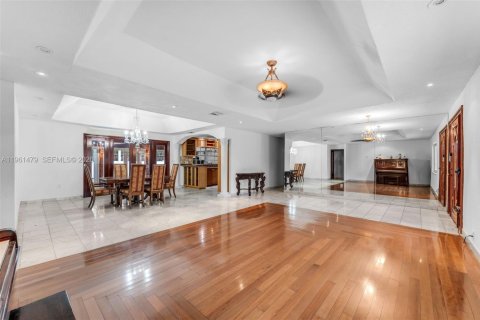 Купить виллу или дом в Саут-Майами, Флорида 5 спален, 281.12м2, № 2024471 - фото 5