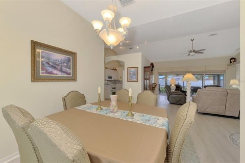 Villa ou maison à vendre à North Port, Floride: 2 chambres, 185.25 m2 № 1902241 - photo 17