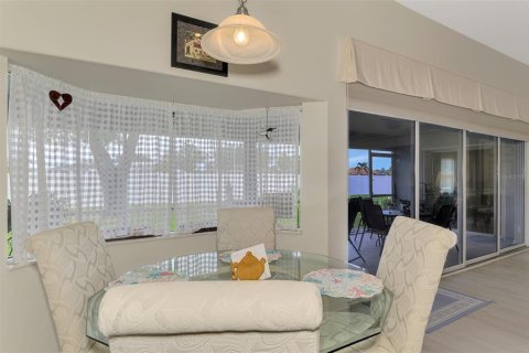 Villa ou maison à vendre à North Port, Floride: 2 chambres, 185.25 m2 № 1902241 - photo 28