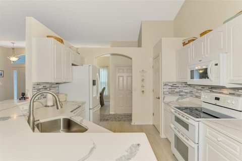 Villa ou maison à vendre à North Port, Floride: 2 chambres, 185.25 m2 № 1902241 - photo 19