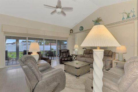 Villa ou maison à vendre à North Port, Floride: 2 chambres, 185.25 m2 № 1902241 - photo 11